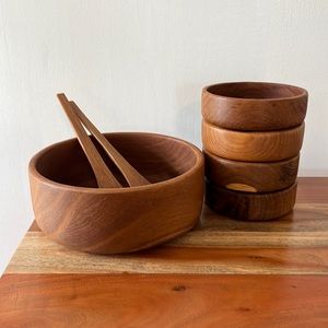 Goodwood Boho Vintage Teak Set Of Salad Bowls With Serving Bowl and Utensils.